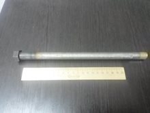 Болт задней передачи Т-40 Т25-2407056